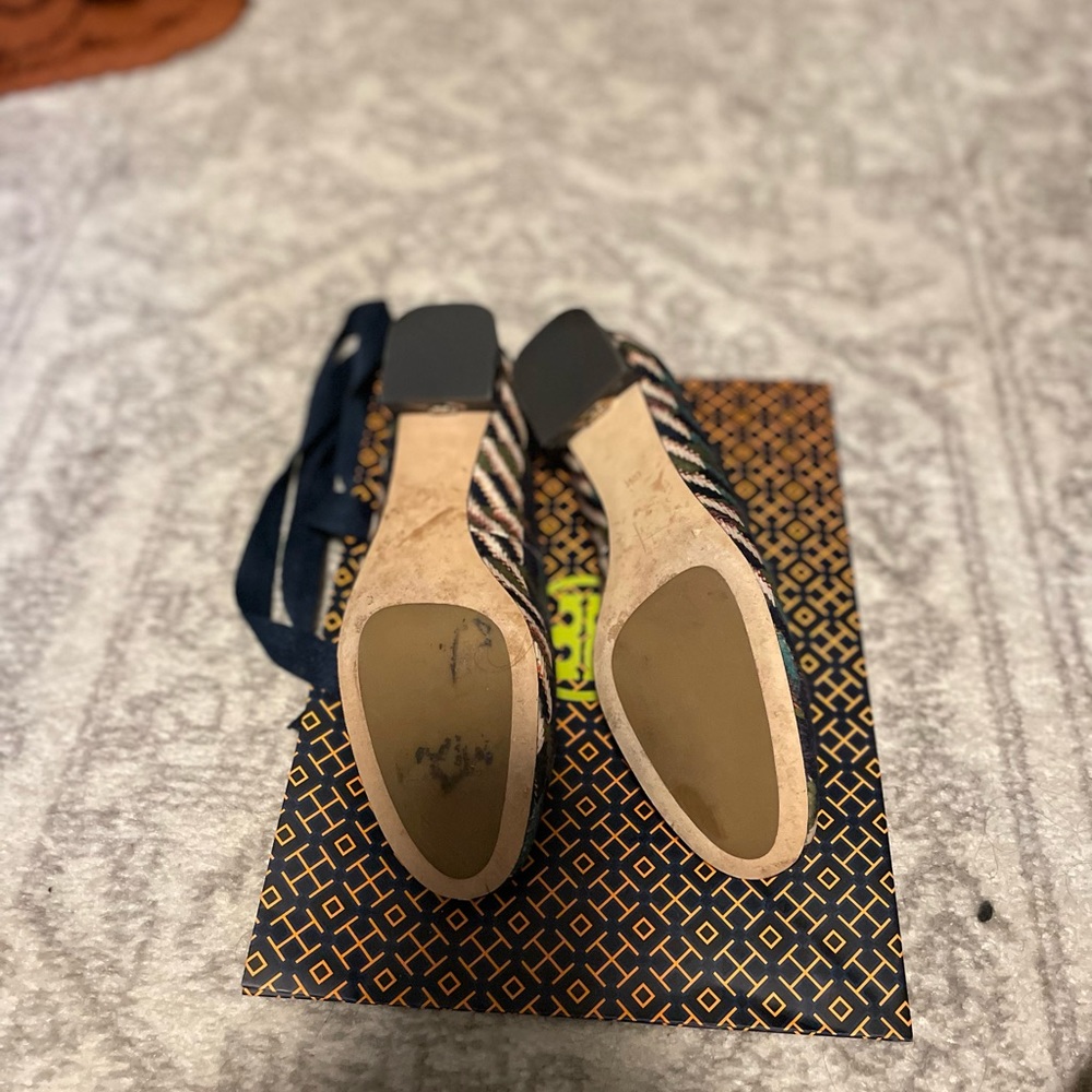Rare Tory Burch block heel. - Picture 5 of 6